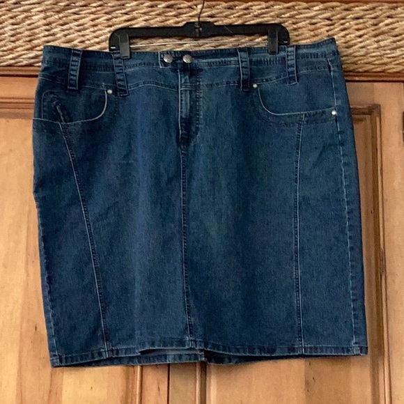 🦋NWOT Avenue Jeans So Fun Size 26 Awesome Denim Skirt Wardrobe Must Have 🦋 - Picture 2 of 11